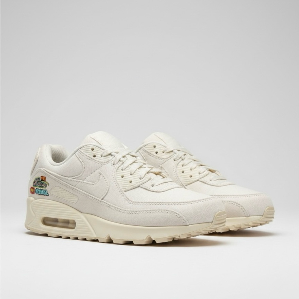 Nike Women's Cream Sneakers